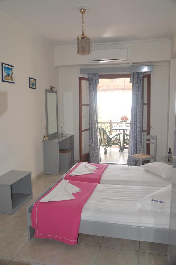Friendly Studios Ireo  Dış mekan fotoğraf